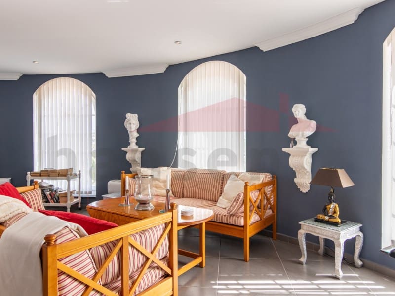 5 Zimmer Villa zu verkaufen in Benajarafe mit Pool - 955.000 € (Ref: 9704898)