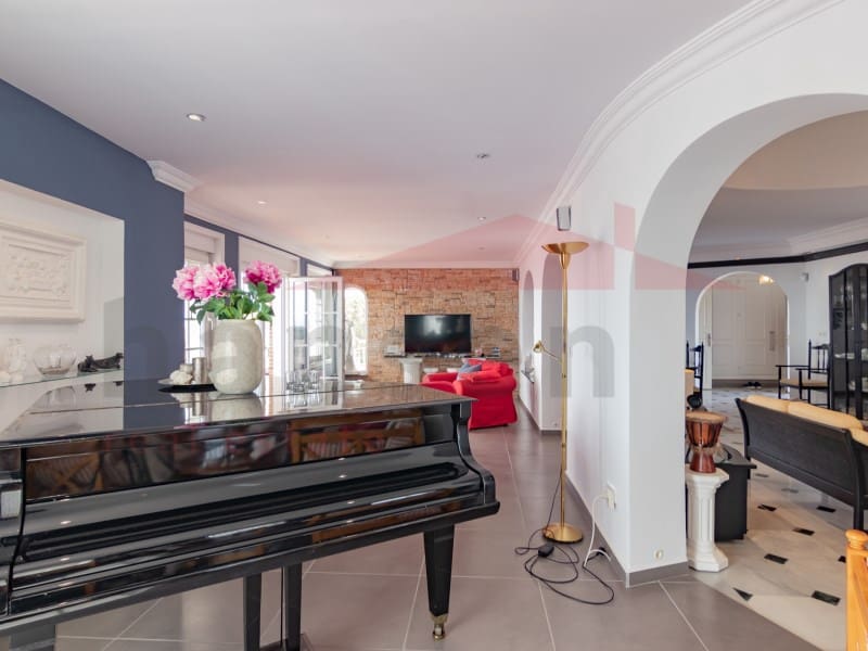 5 Zimmer Villa zu verkaufen in Benajarafe mit Pool - 955.000 € (Ref: 9704898)