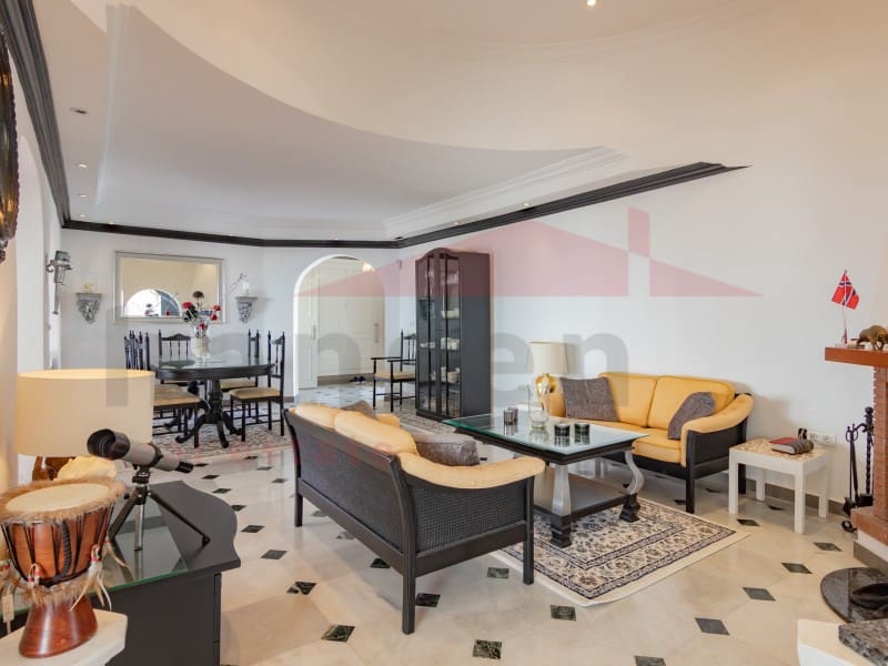 5 Zimmer Villa zu verkaufen in Benajarafe mit Pool - 955.000 € (Ref: 9704898)