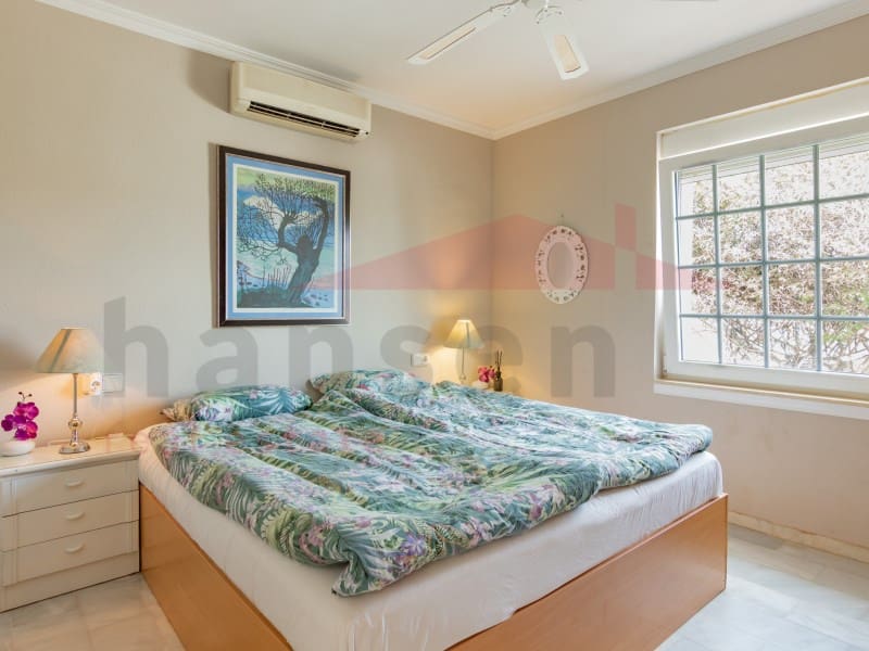 5 Zimmer Villa zu verkaufen in Benajarafe mit Pool - 955.000 € (Ref: 9704898)