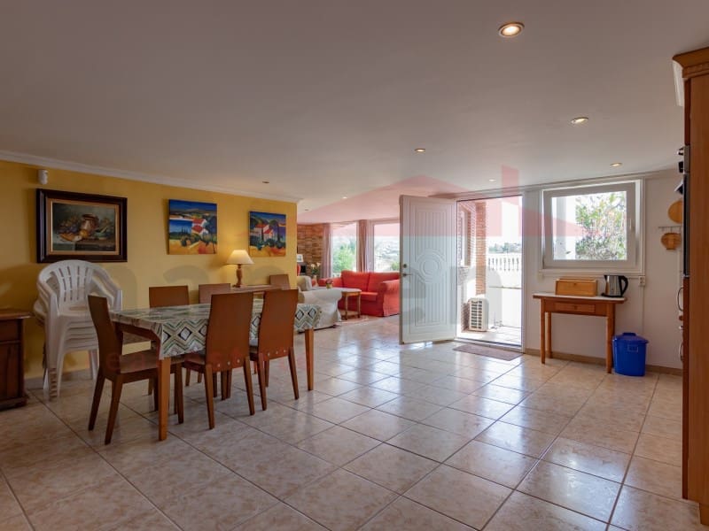 5 Zimmer Villa zu verkaufen in Benajarafe mit Pool - 955.000 € (Ref: 9704898)