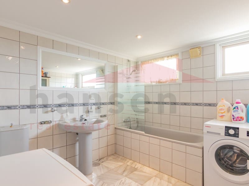 5 Zimmer Villa zu verkaufen in Benajarafe mit Pool - 955.000 € (Ref: 9704898)