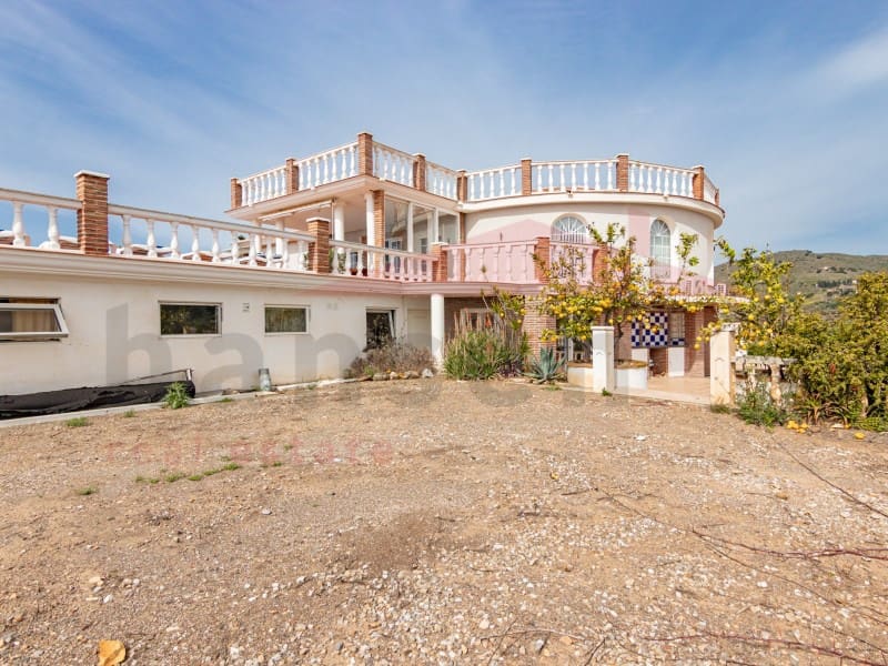 5 Zimmer Villa zu verkaufen in Benajarafe mit Pool - 955.000 € (Ref: 9704898)