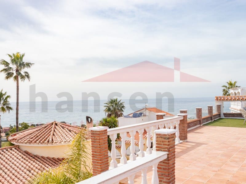 5 Zimmer Villa zu verkaufen in Benajarafe mit Pool - 955.000 € (Ref: 9704898)