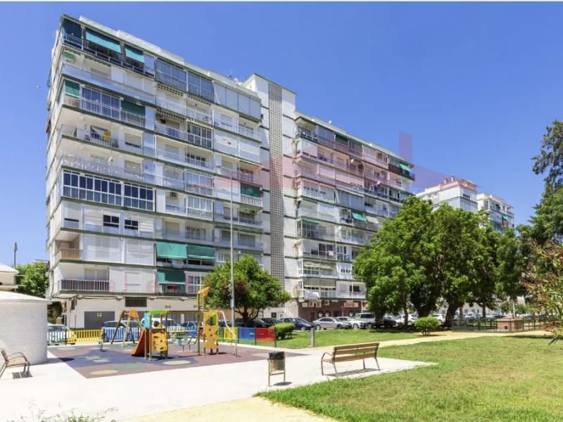 1 bedroom Flat for sale in Torre del Mar with pool - € 195,000 (Ref: 9738391)