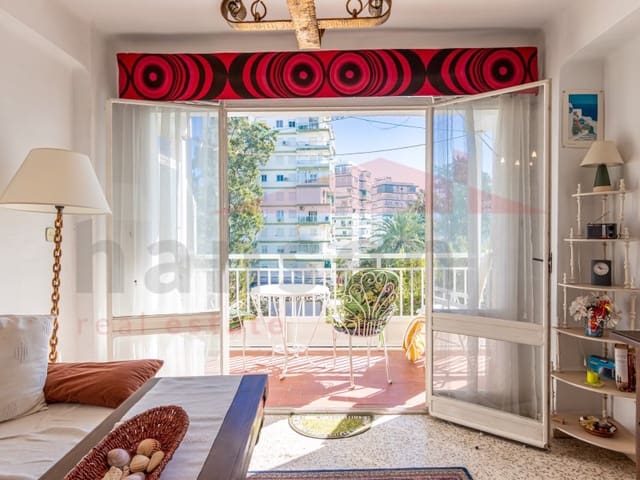 1 makuuhuone Asunto myytävänä paikassa Torre del Mar, Vélez-Málaga mukana uima-altaan - 195 000 € (Ref: 9738391)