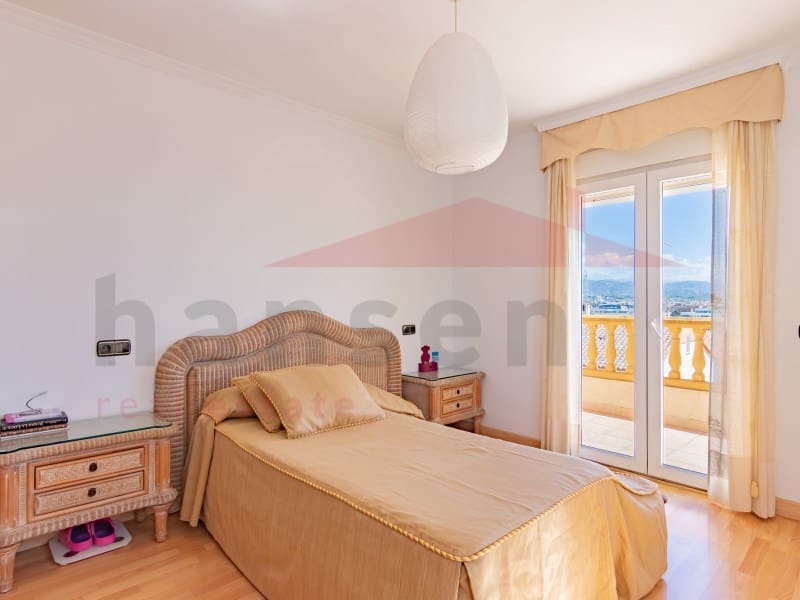 3 soverom Villa til salgs i Torre del Mar med svømmebasseng - € 630 000 (Ref: 9751839)