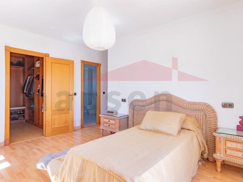 3 soverom Villa til salgs i Torre del Mar med svømmebasseng - € 630 000 (Ref: 9751839)