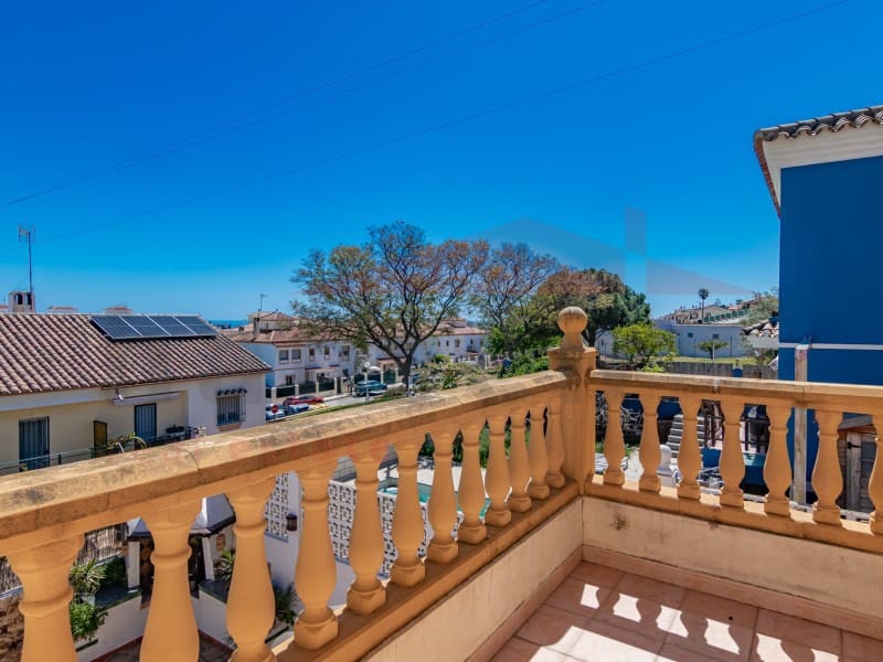 3 soverom Villa til salgs i Torre del Mar med svømmebasseng - € 630 000 (Ref: 9751839)