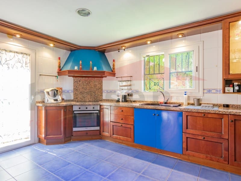 3 soverom Villa til salgs i Torre del Mar med svømmebasseng - € 630 000 (Ref: 9751839)