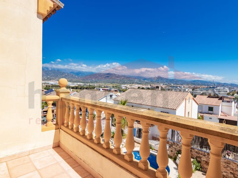 3 soverom Villa til salgs i Torre del Mar med svømmebasseng - € 630 000 (Ref: 9751839)