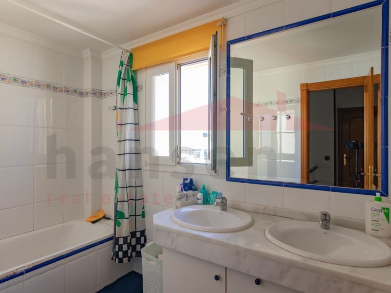 3 soverom Villa til salgs i Torre del Mar med svømmebasseng - € 630 000 (Ref: 9751839)