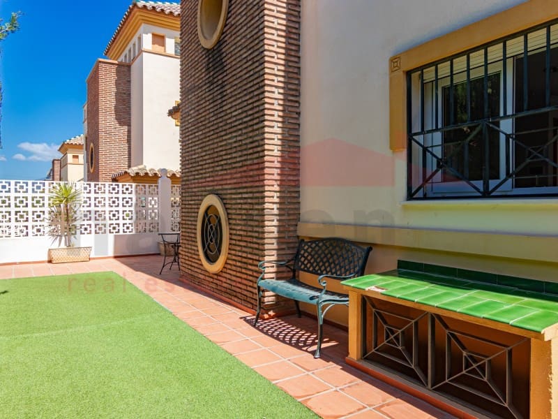 3 soverom Villa til salgs i Torre del Mar med svømmebasseng - € 630 000 (Ref: 9751839)