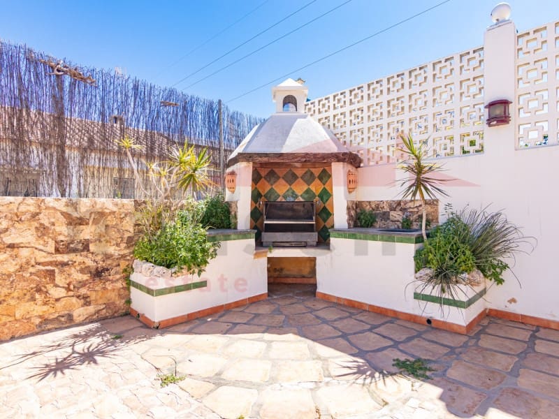 3 soverom Villa til salgs i Torre del Mar med svømmebasseng - € 630 000 (Ref: 9751839)