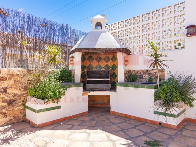 3 soverom Villa til salgs i Torre del Mar med svømmebasseng - € 630 000 (Ref: 9751839)