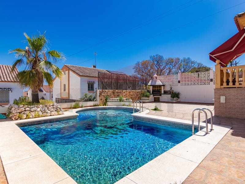 3 soverom Villa til salgs i Torre del Mar med svømmebasseng - € 630 000 (Ref: 9751839)