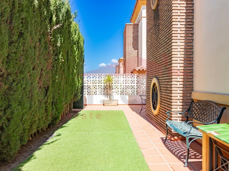 3 soverom Villa til salgs i Torre del Mar med svømmebasseng - € 630 000 (Ref: 9751839)