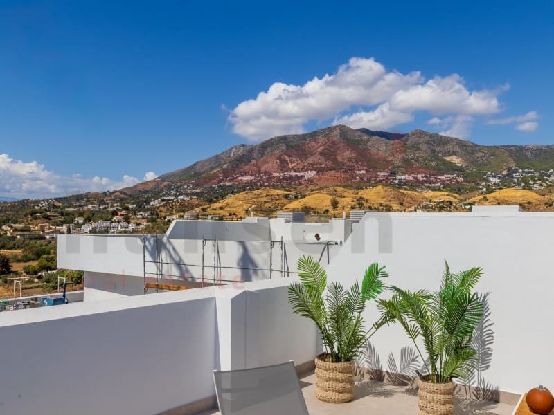 2 makuuhuone Asunto myytävänä paikassa Fuengirola - 379 950 € (Ref: 9763572)