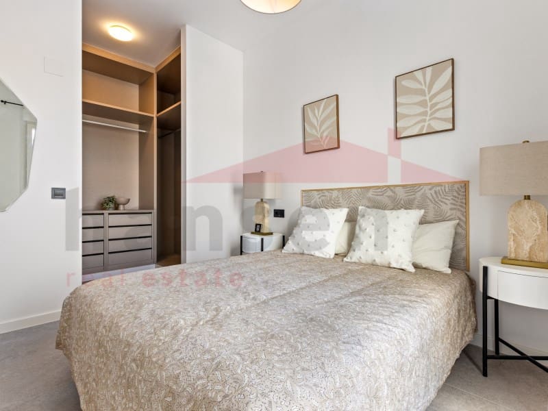 2 makuuhuone Asunto myytävänä paikassa Fuengirola - 379 950 € (Ref: 9763573)