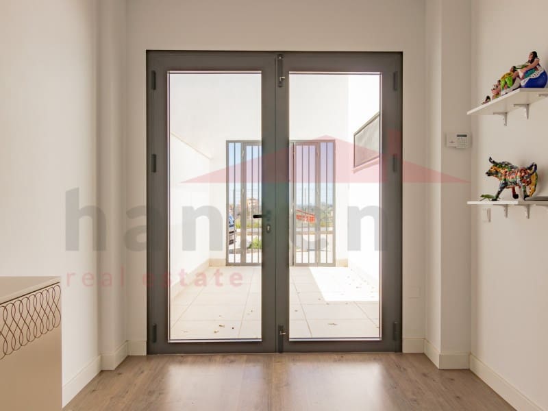 4 soverom Kjedet enebolig til salgs i Torre del Mar med garasje - € 630 000 (Ref: 9780316)