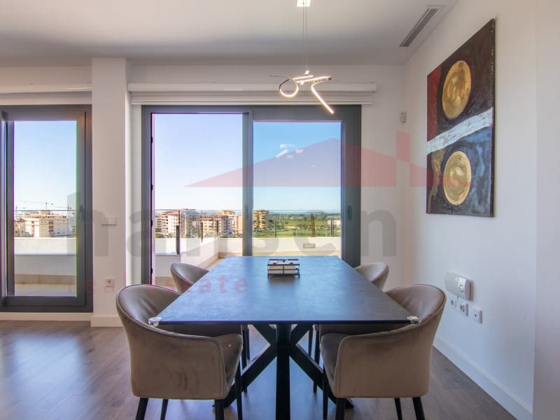 4 soverom Kjedet enebolig til salgs i Torre del Mar med garasje - € 630 000 (Ref: 9780316)