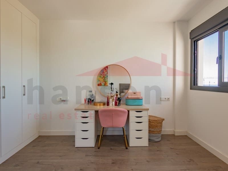 4 soverom Kjedet enebolig til salgs i Torre del Mar med garasje - € 630 000 (Ref: 9780316)