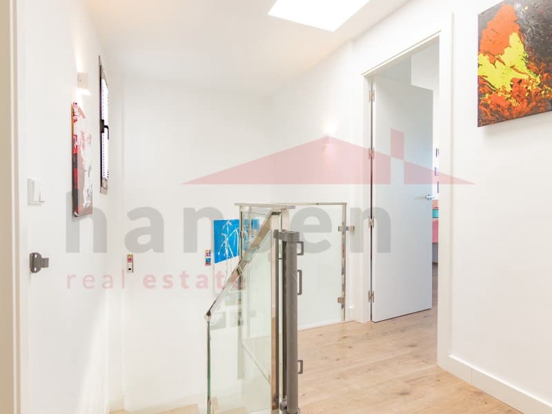 4 soverom Kjedet enebolig til salgs i Torre del Mar med garasje - € 630 000 (Ref: 9780316)