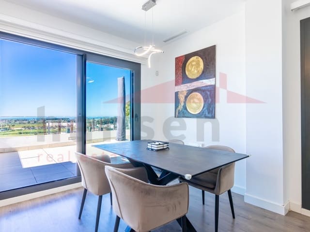 4 soveværelse Semi-Rækkehus til salg i Torre del Mar, Vélez-Málaga med garage - € 630.000 (Ref: 9780316)