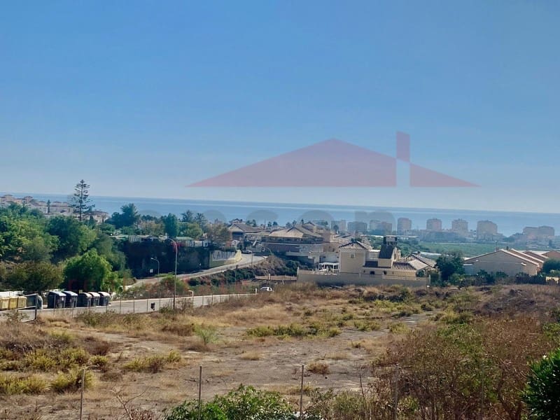 3 slaapkamer Huis te koop in Torrox Park met zwembad garage - € 330.000 (Ref: 9790855)