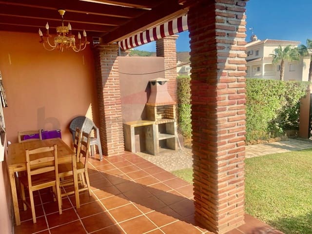 3 soveværelse Byhus til salg i Torrox Park, Torrox med swimmingpool garage - € 330.000 (Ref: 9790855)