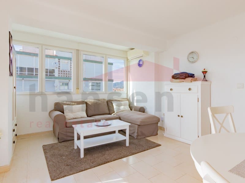 1 makuuhuone Huoneisto myytävänä paikassa Torre del Mar mukana uima-altaan - 205 000 € (Ref: 9794383)