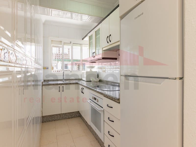 1 makuuhuone Huoneisto myytävänä paikassa Torre del Mar mukana uima-altaan - 205 000 € (Ref: 9794383)