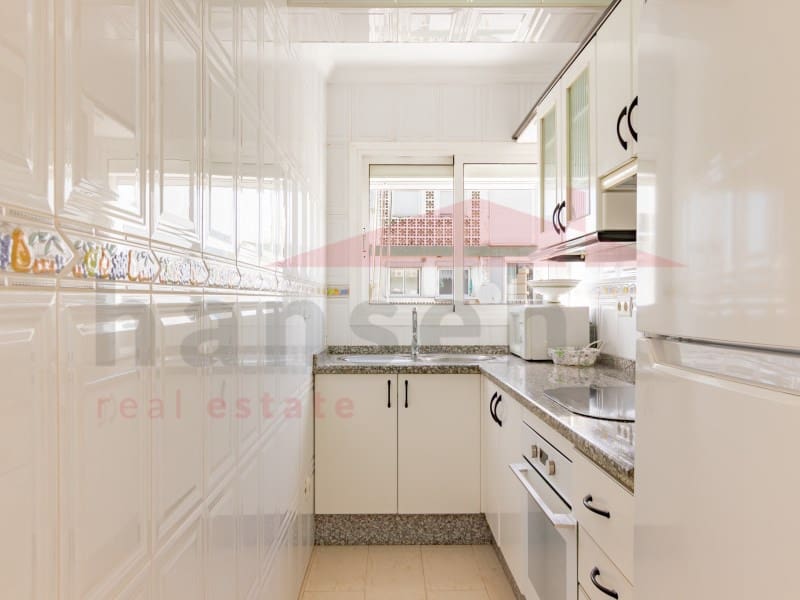 1 makuuhuone Huoneisto myytävänä paikassa Torre del Mar mukana uima-altaan - 205 000 € (Ref: 9794383)