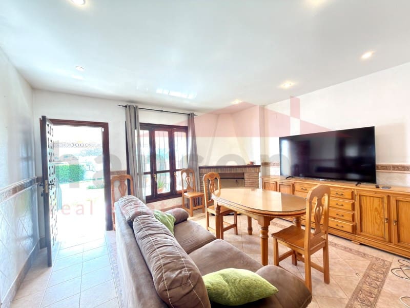 3 sypialnia Willa na sprzedaż w Rincon de la Victoria z basenem garażem - 895 000 € (Ref: 9824809)