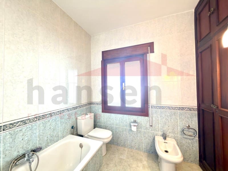 3 sypialnia Willa na sprzedaż w Rincon de la Victoria z basenem garażem - 895 000 € (Ref: 9824809)