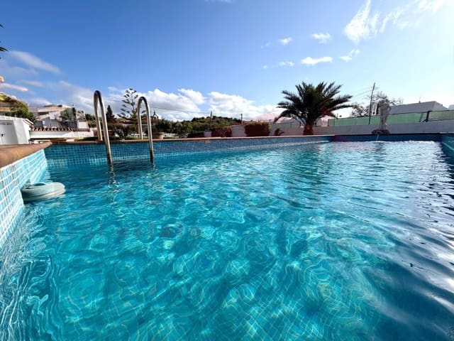 3 sypialnia Willa na sprzedaż w Torre de Benagalbon, Rincón de la Victoria z basenem garażem - 895 000 € (Ref: 9824809)
