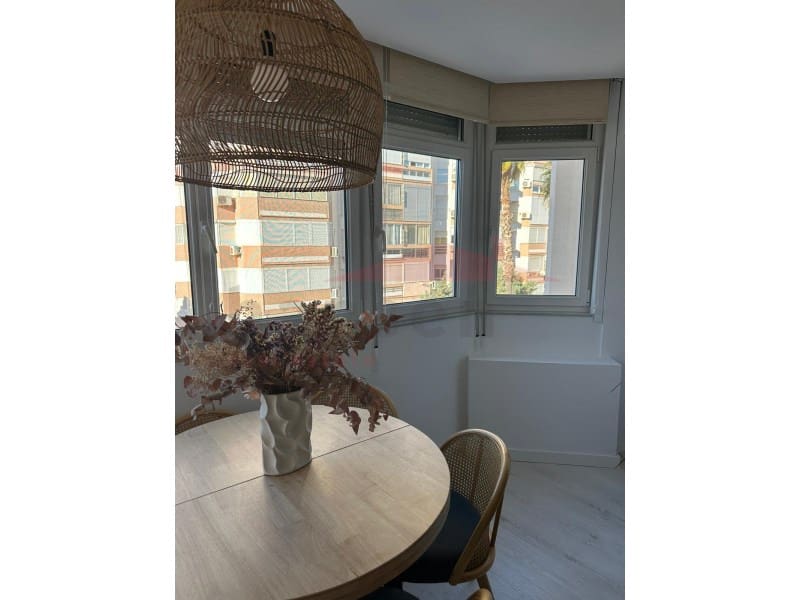 1 quarto Apartamento para arrendar em Torre del Mar com piscina - 700 € (Ref: 9850989)