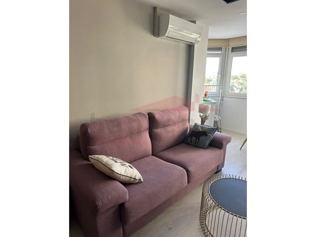 1 quarto Apartamento para arrendar em Torre del Mar, Vélez-Málaga com piscina - 700 € (Ref: 9850989)