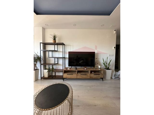 1 quarto Apartamento para arrendar em Torre del Mar, Vélez-Málaga com piscina - 700 € (Ref: 9850989)