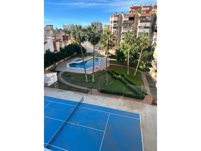 1 quarto Apartamento para arrendar em Torre del Mar, Vélez-Málaga com piscina - 700 € (Ref: 9850989)