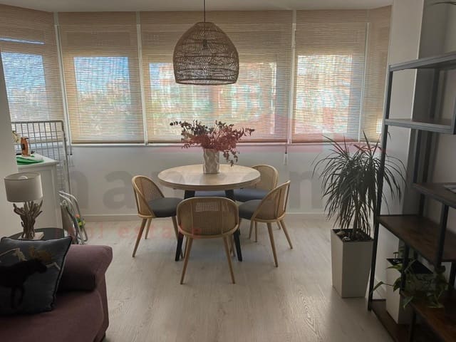 1 quarto Apartamento para arrendar em Torre del Mar, Vélez-Málaga com piscina - 700 € (Ref: 9850989)