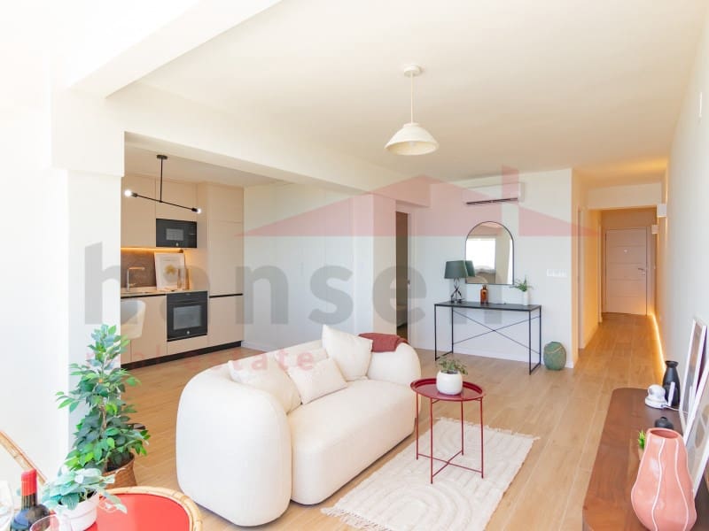 2 bedroom Flat for sale in Torre del Mar with pool - € 469,900 (Ref: 9866784)