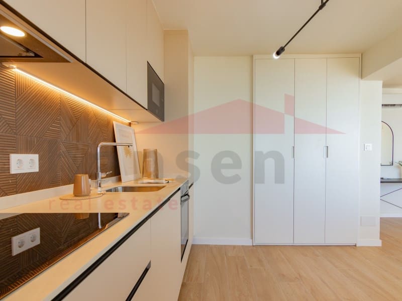 2 bedroom Flat for sale in Torre del Mar with pool - € 469,900 (Ref: 9866784)