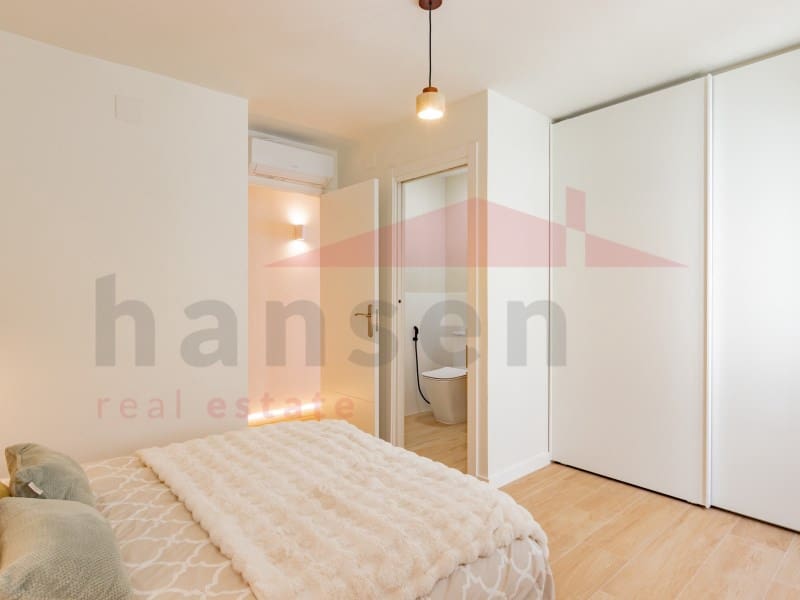 2 bedroom Flat for sale in Torre del Mar with pool - € 469,900 (Ref: 9866784)