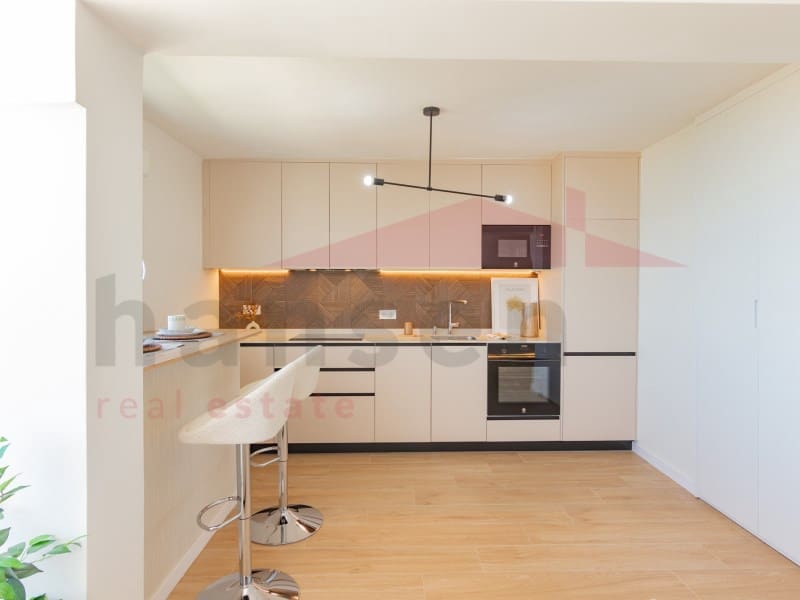 2 bedroom Flat for sale in Torre del Mar with pool - € 469,900 (Ref: 9866784)