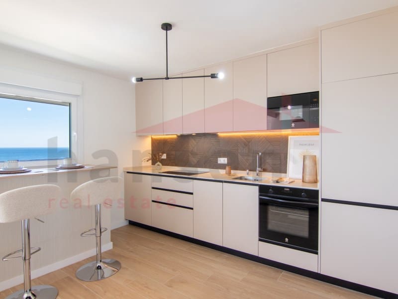 2 bedroom Flat for sale in Torre del Mar with pool - € 469,900 (Ref: 9866784)