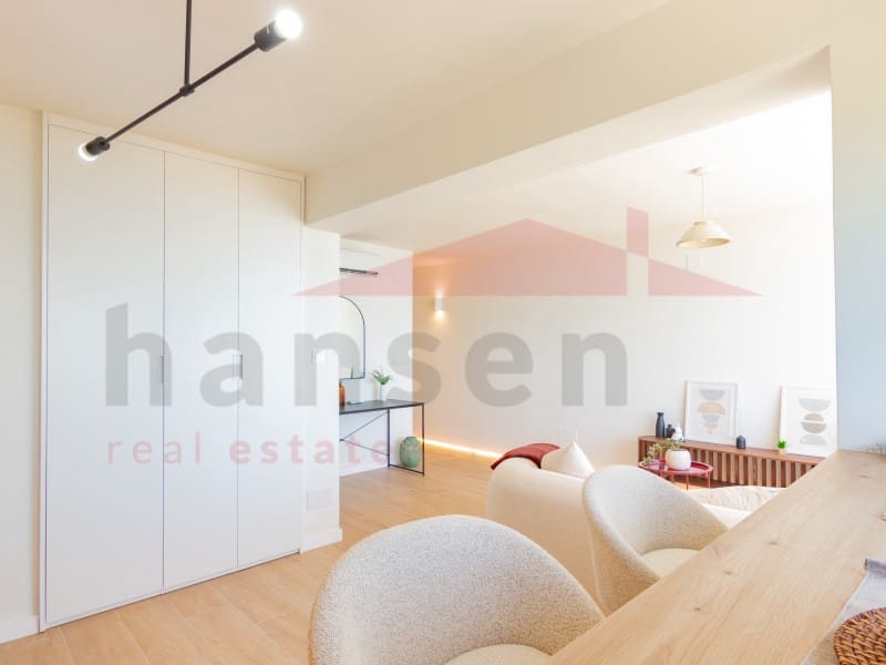 2 bedroom Flat for sale in Torre del Mar with pool - € 469,900 (Ref: 9866784)