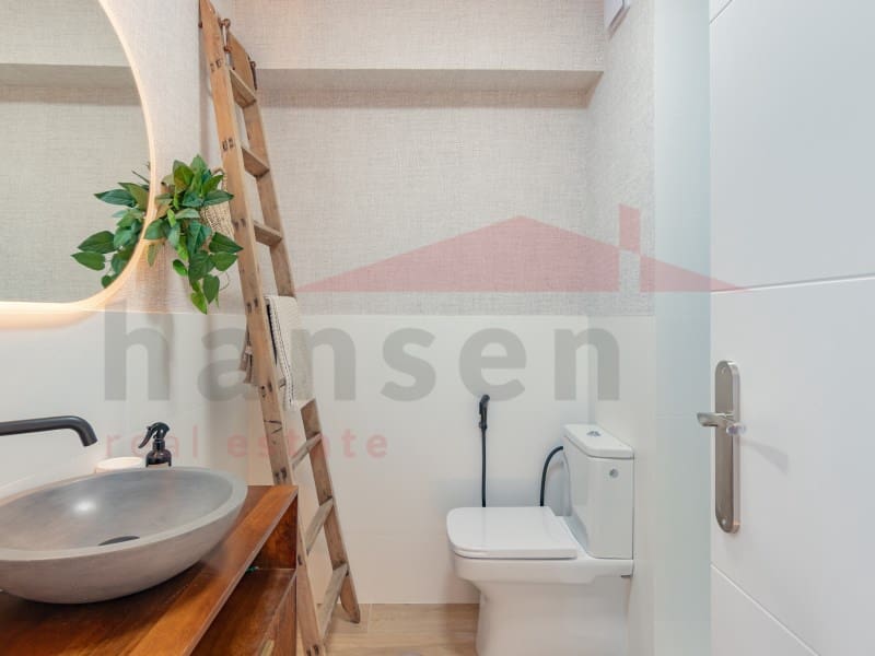 2 bedroom Flat for sale in Torre del Mar with pool - € 469,900 (Ref: 9866784)