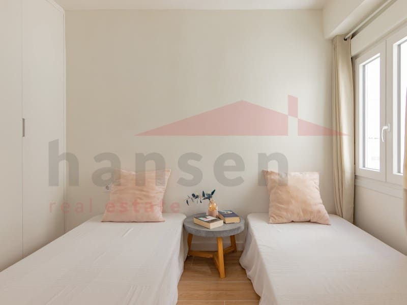 2 bedroom Flat for sale in Torre del Mar with pool - € 469,900 (Ref: 9866784)