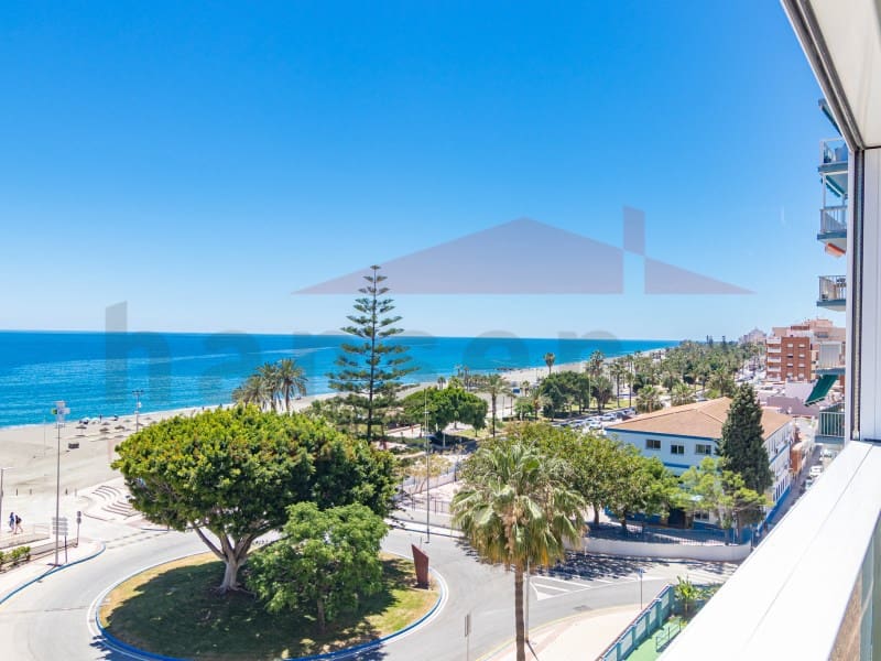 2 bedroom Flat for sale in Torre del Mar with pool - € 469,900 (Ref: 9866784)
